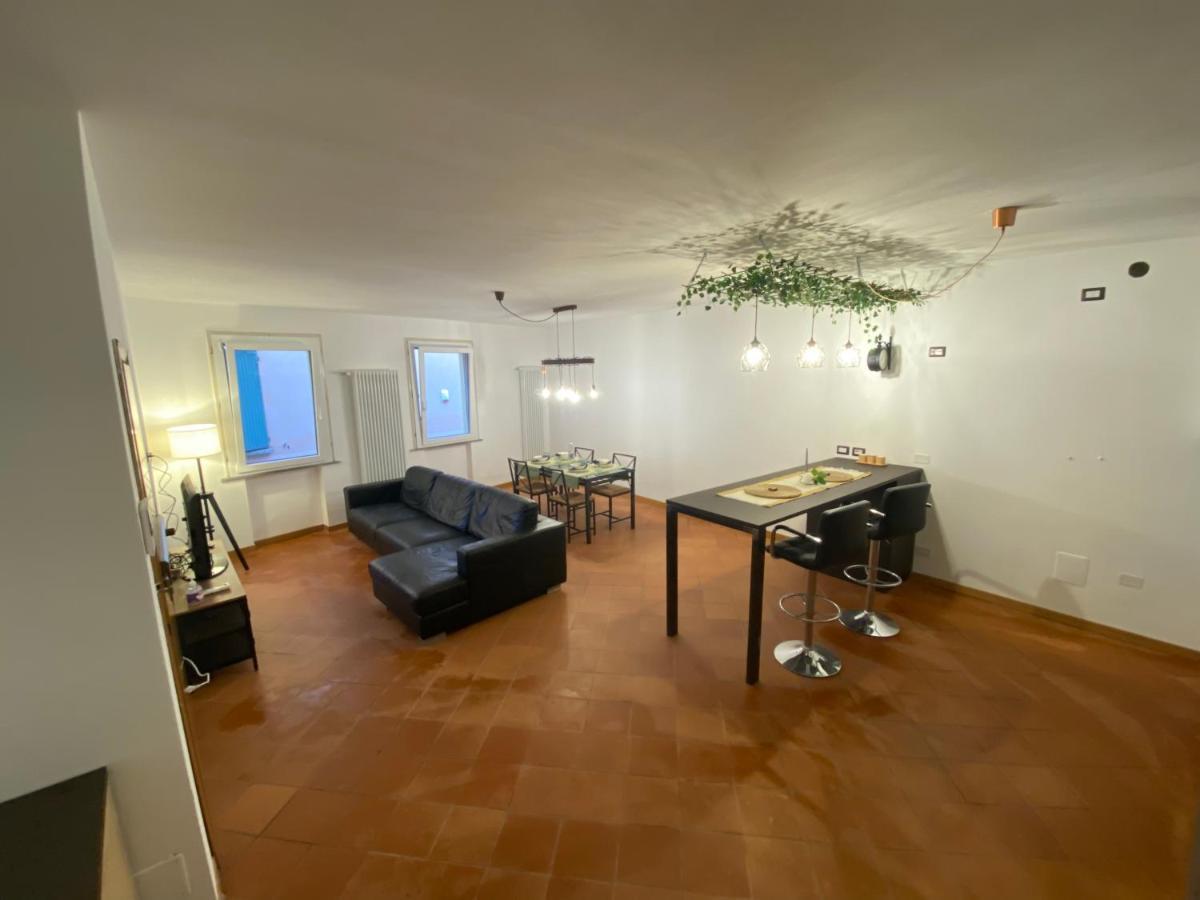 Honey Apartment Чезена Экстерьер фото