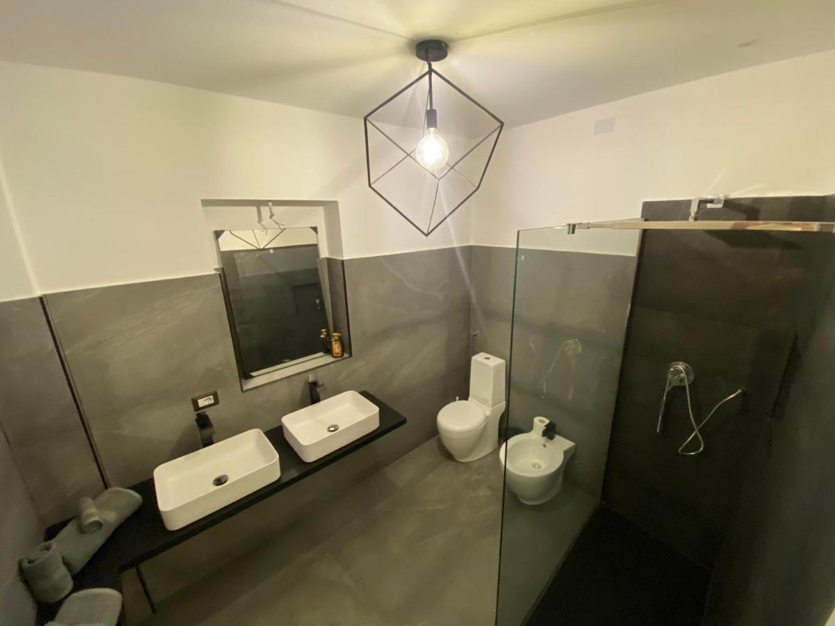 Honey Apartment Чезена Экстерьер фото