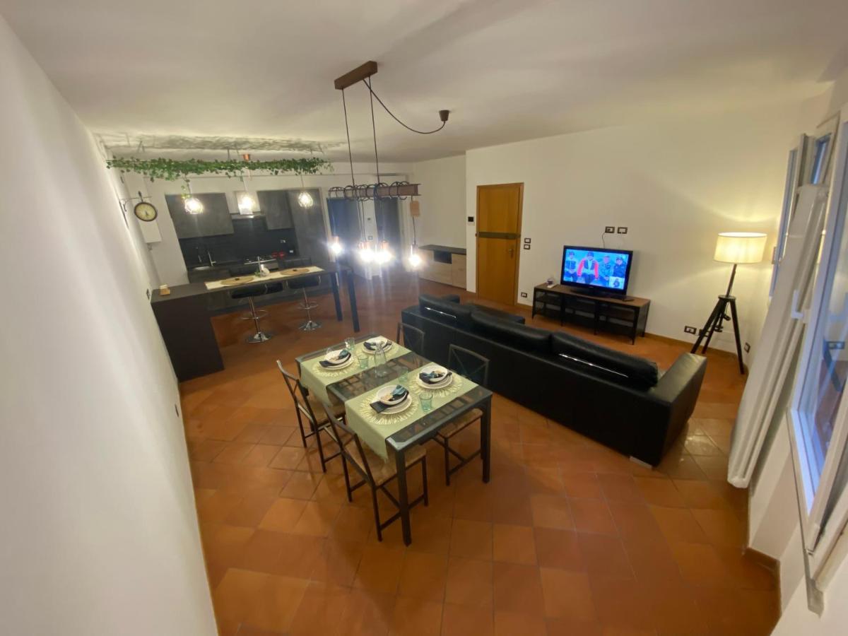 Honey Apartment Чезена Экстерьер фото